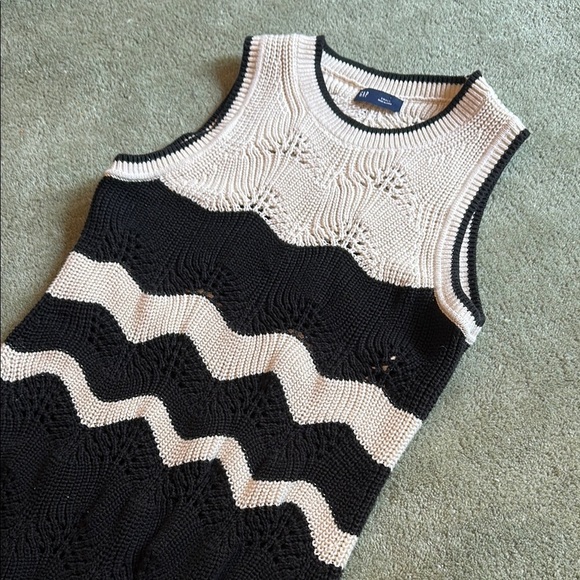 GAP Black and Cream Midi Crochet Dress - Picture 3 of 7
